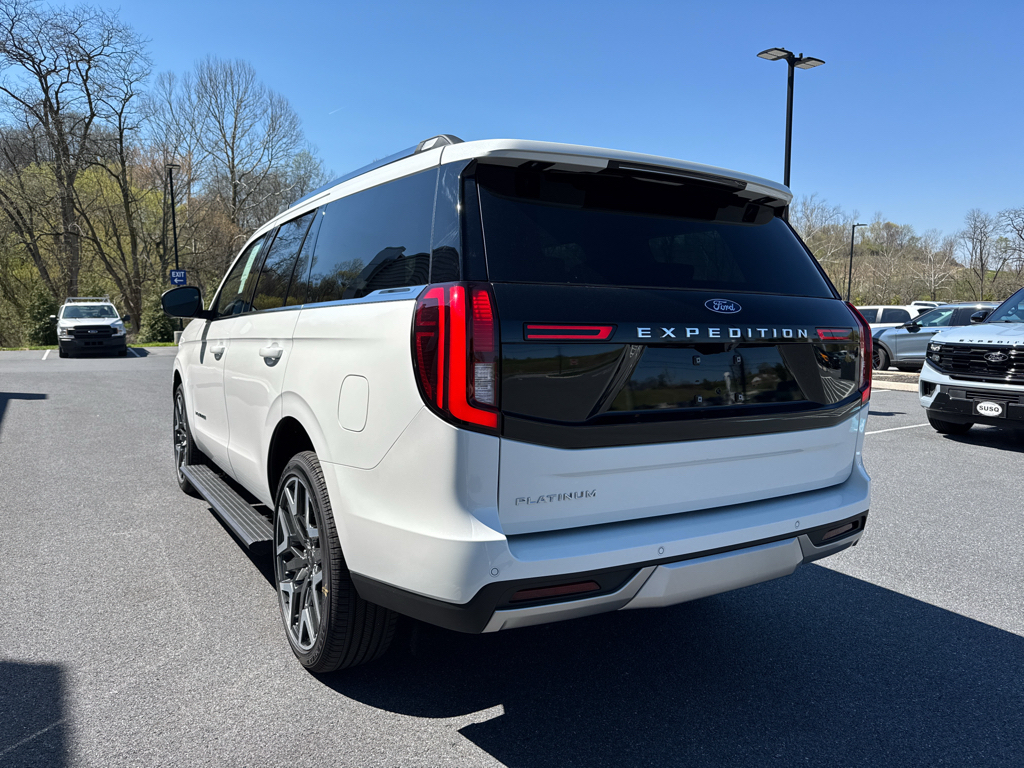 New 2026 Star White Met Ford Platinum image 18