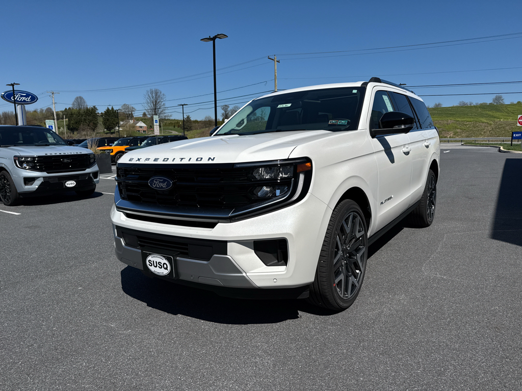 New 2026 Star White Met Ford Platinum image 17