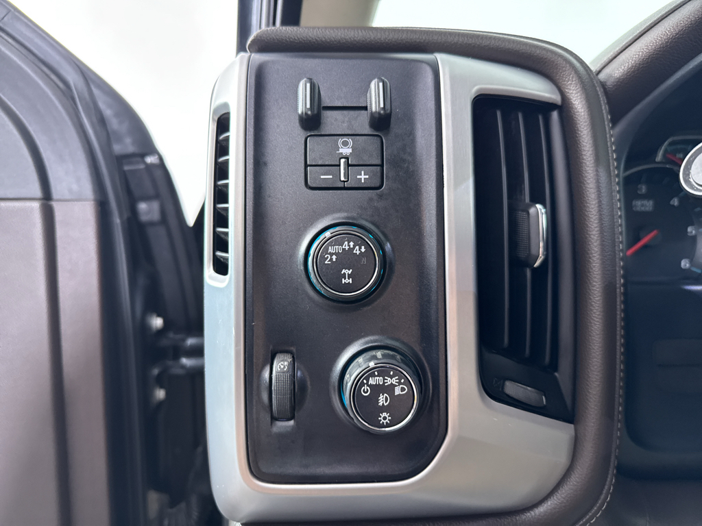Used 2018 Dark Slate Metallic GMC SLT image 30