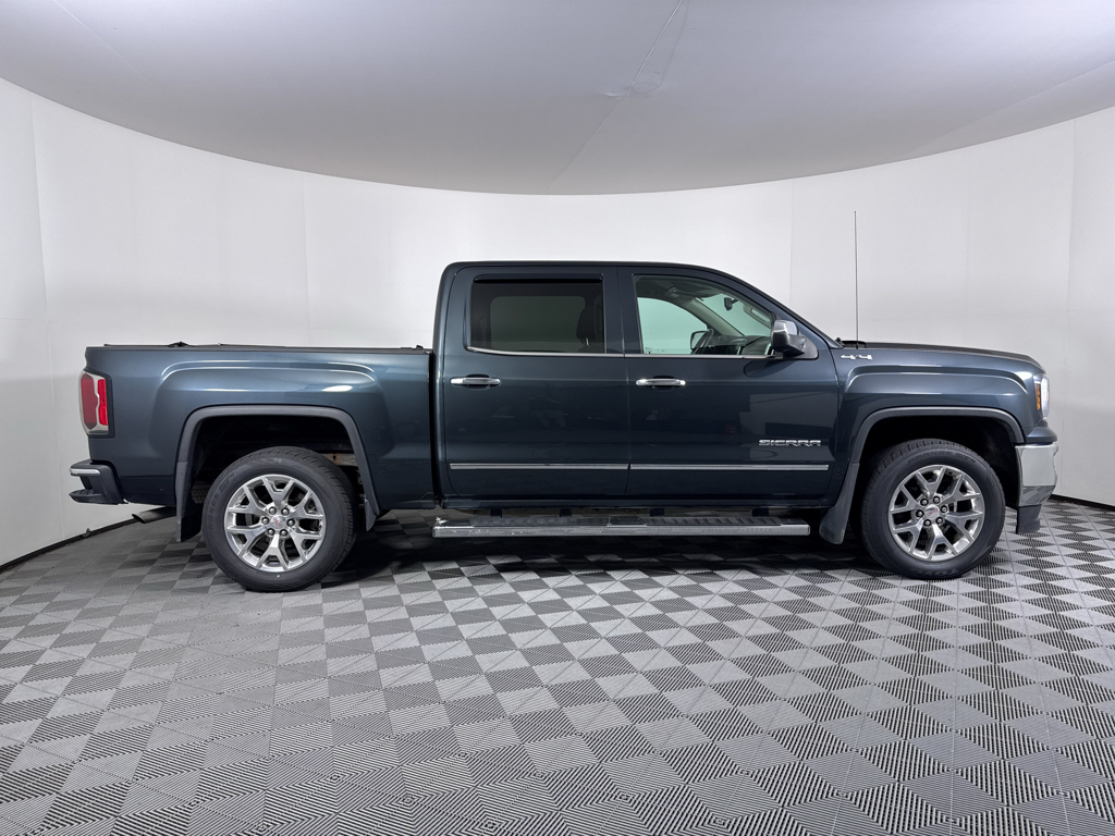 Used 2018 Dark Slate Metallic GMC SLT image 2