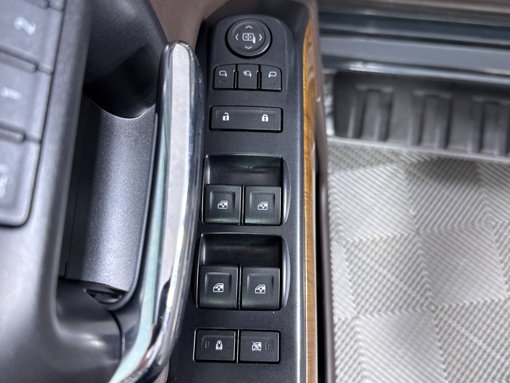 Used 2018 Dark Slate Metallic GMC SLT image 24