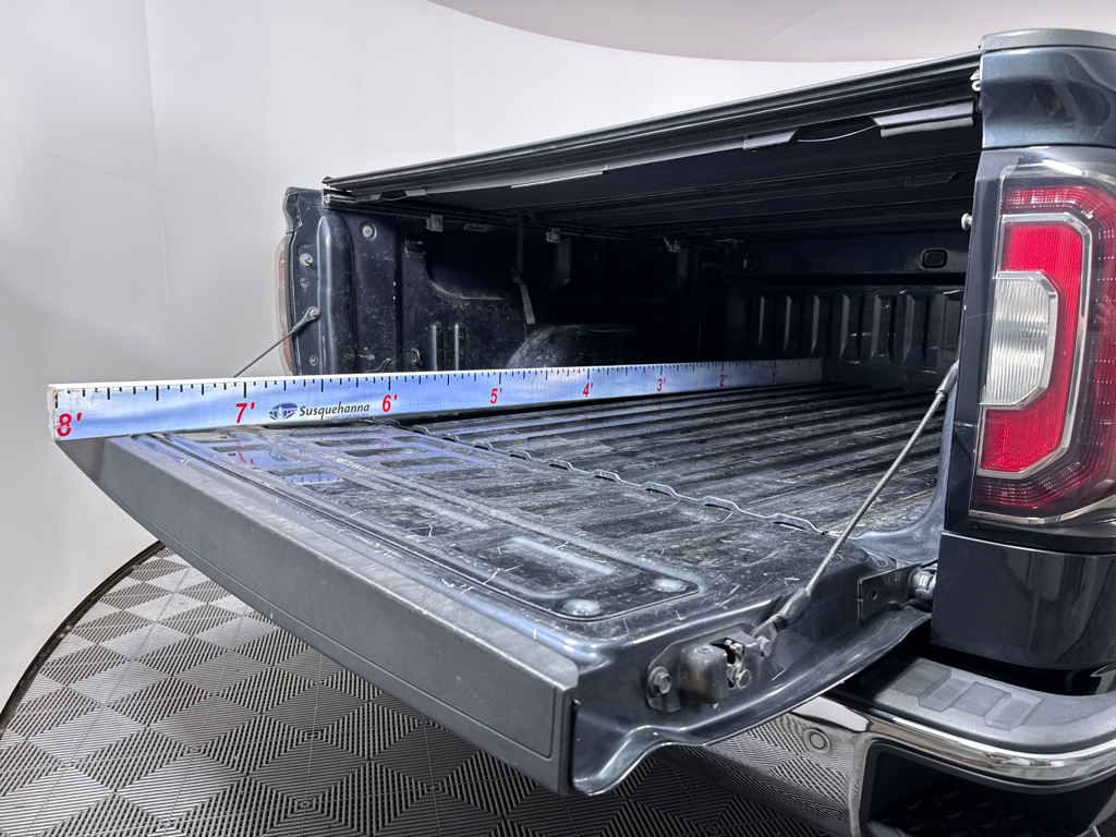Used 2018 Dark Slate Metallic GMC SLT image 11
