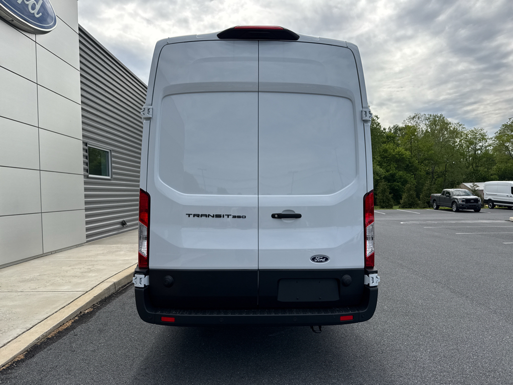 New 2026 Oxford White Ford Base image 10