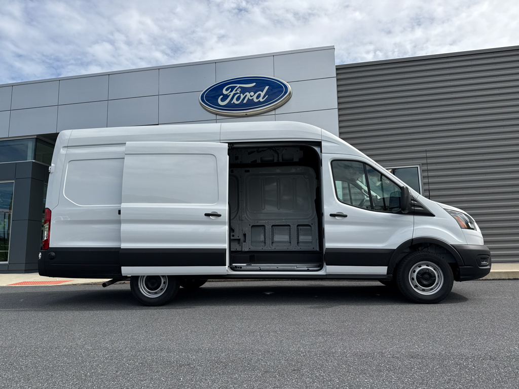 New 2026 Oxford White Ford Base image 12