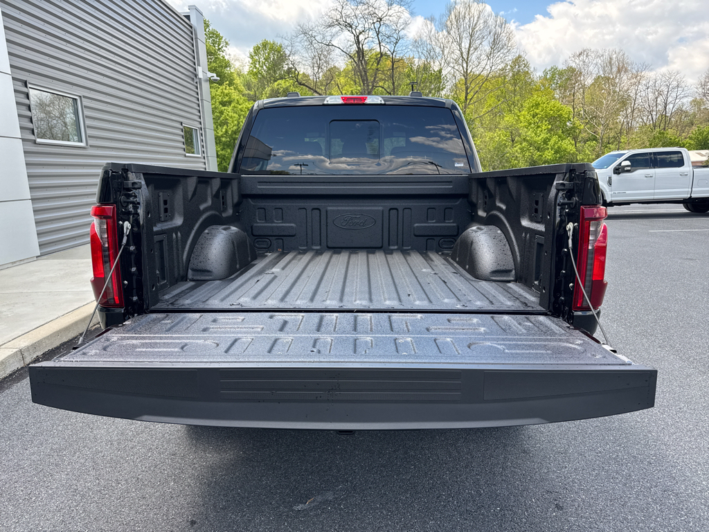New 2026 Agate Black Metallic Ford XLT image 7