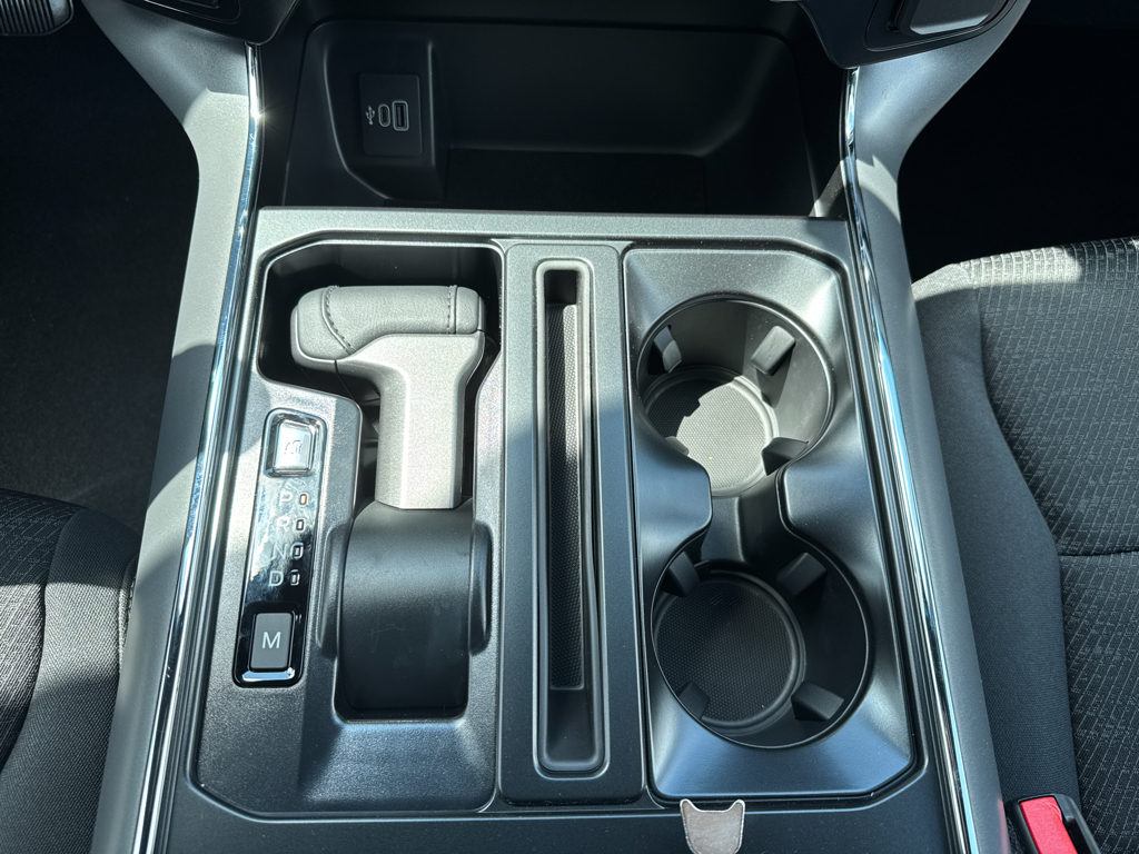 New 2026 Agate Black Metallic Ford XLT image 20