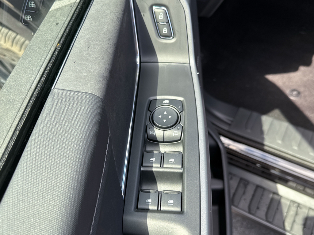 New 2026 Agate Black Metallic Ford XLT image 22