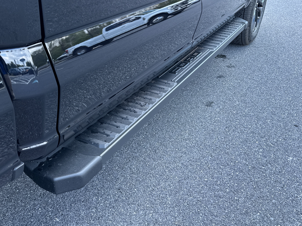 New 2026 Agate Black Metallic Ford XLT image 23