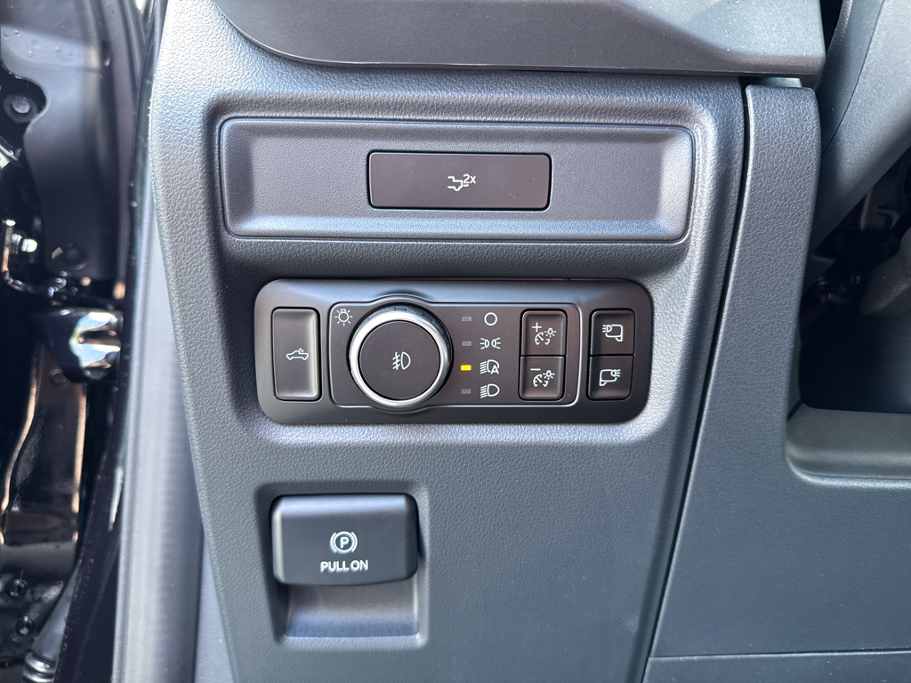 New 2026 Agate Black Metallic Ford XLT image 26