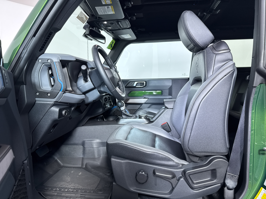 Used 2023 Eruption Green Metallic Ford Black Diamond image 5