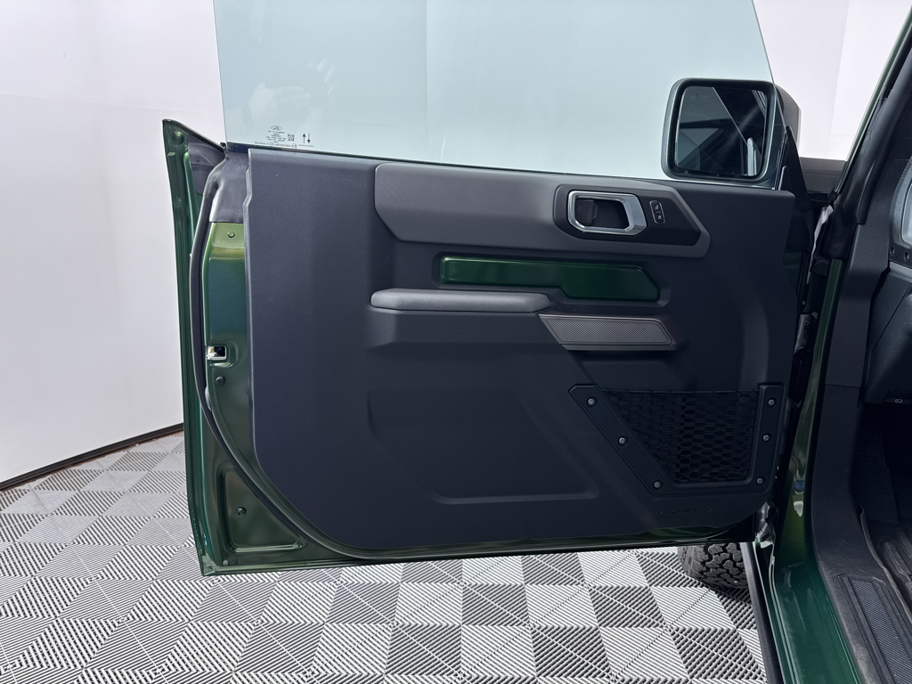 Used 2023 Eruption Green Metallic Ford Black Diamond image 25