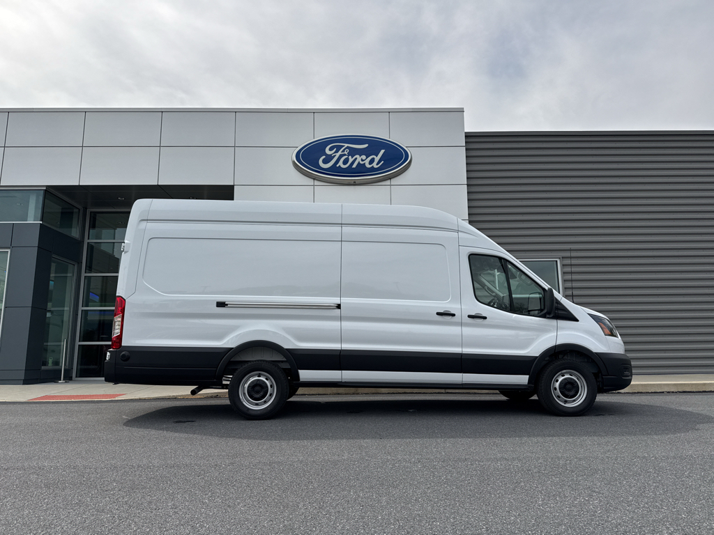 New 2026 Oxford White Ford Base image 14