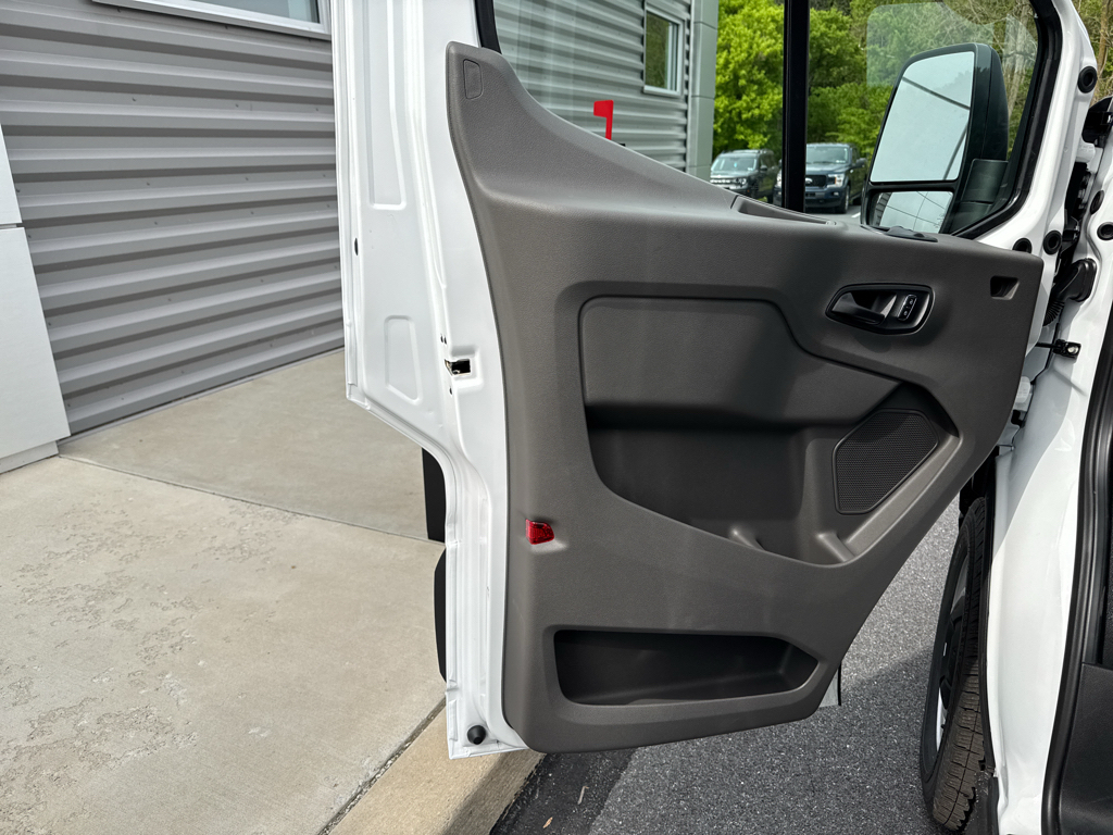 New 2026 Oxford White Ford Base image 26