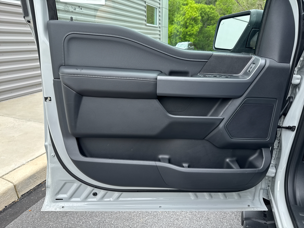 New 2026 Avalanche Ford XLT image 26