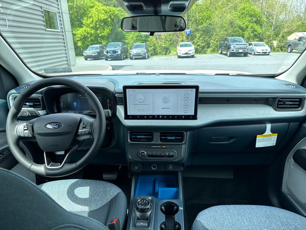 New 2026 Oxford White Ford XLT image 3