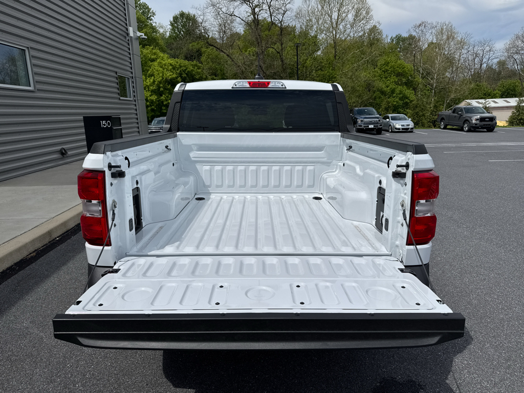 New 2026 Oxford White Ford XLT image 6