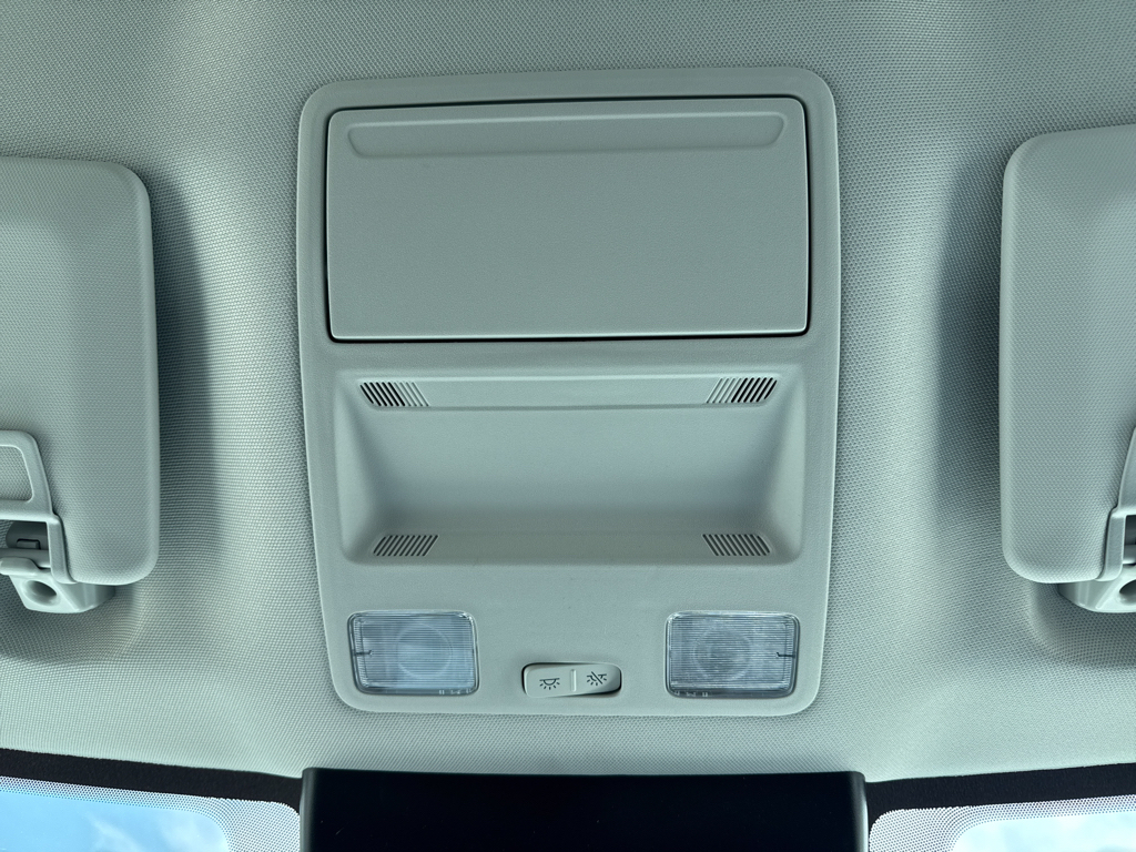 New 2026 Oxford White Ford XLT image 27