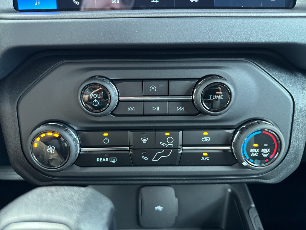 New 2026 Avalanche Gray Ford Base image 22