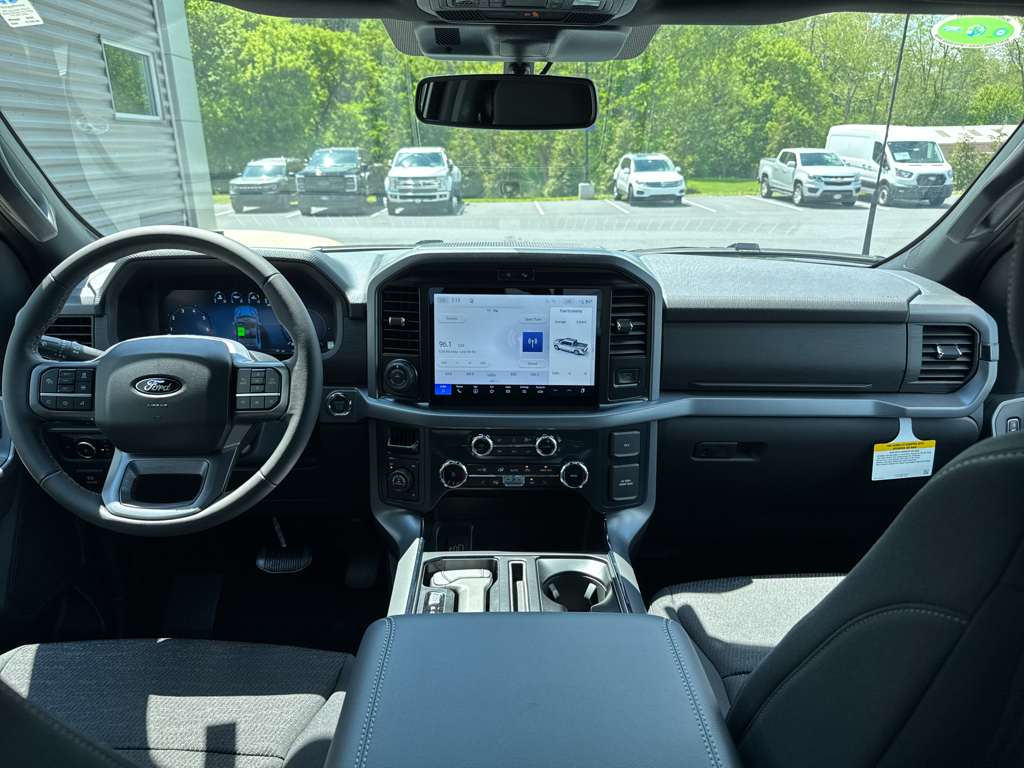 New 2026 Antimatter Blue Metallic Ford XLT image 3