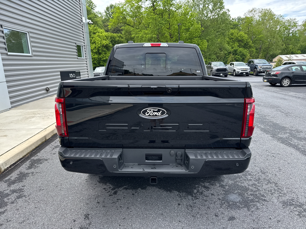New 2026 Agate Black Metallic Ford XLT image 10