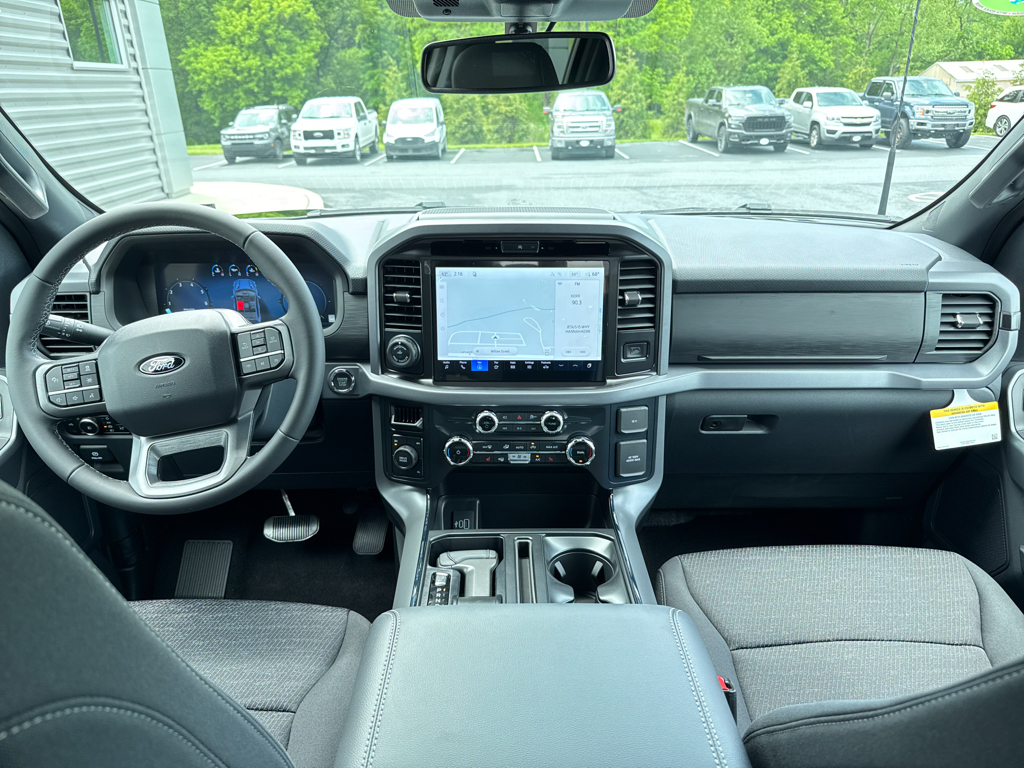 New 2026 Agate Black Metallic Ford XLT image 3