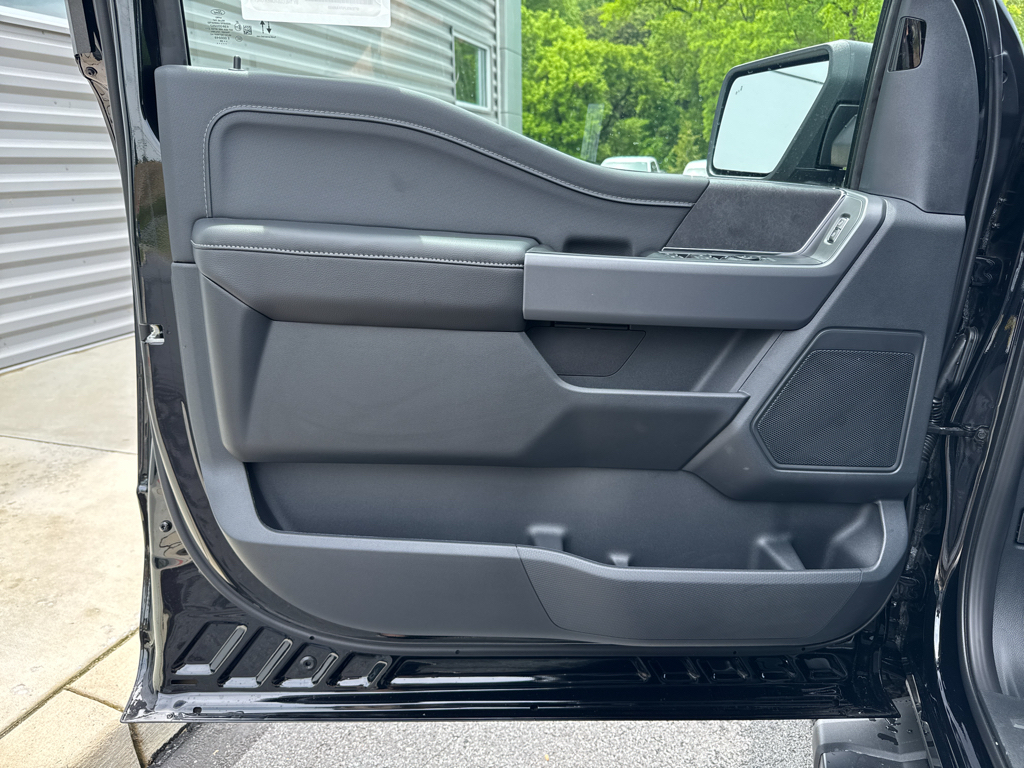 New 2026 Agate Black Metallic Ford XLT image 26