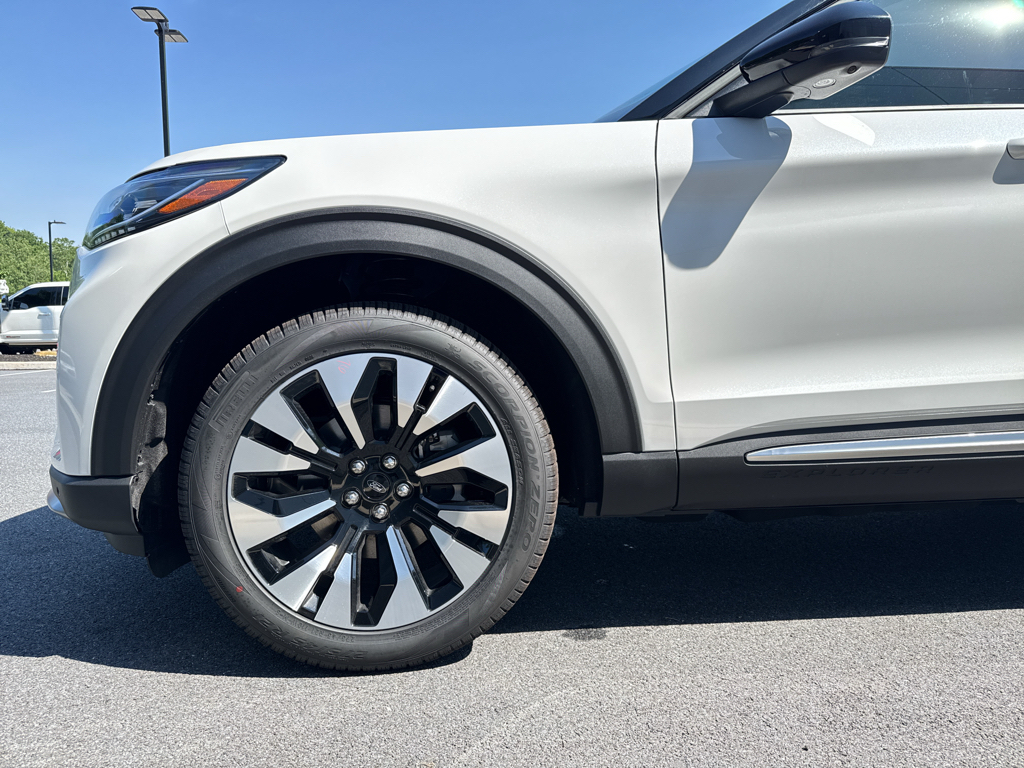 New 2026 Star White Metallic Ford Platinum image 19