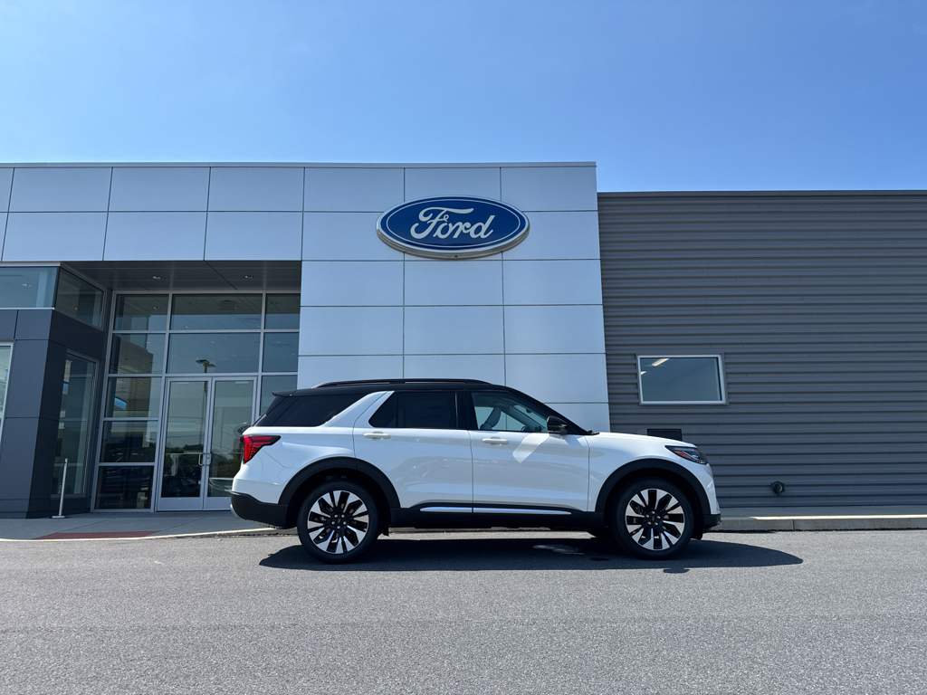 New 2026 Star White Metallic Ford Platinum image 11