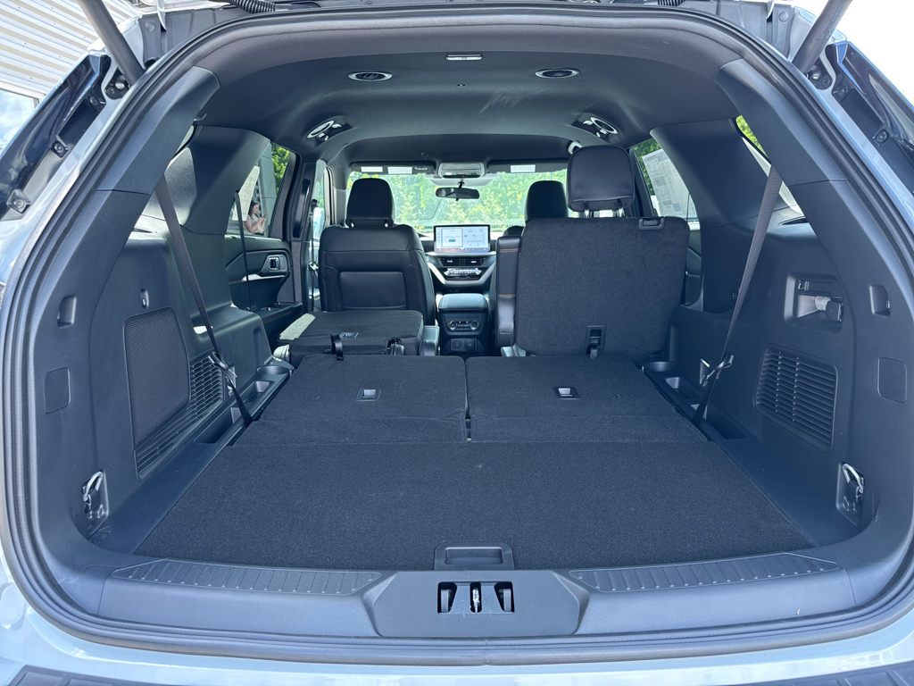 New 2026 Star White Metallic Ford Tremor image 6