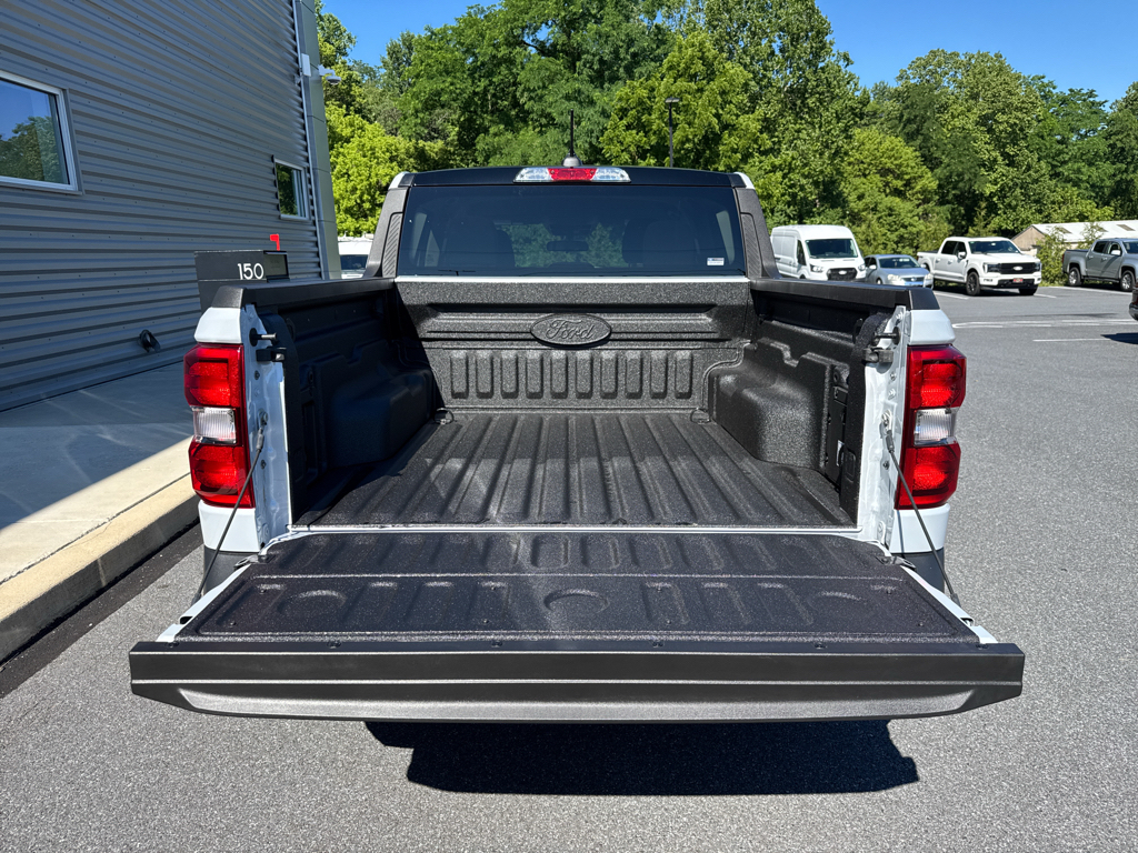 New 2026 Space White Metallic Ford XLT image 8