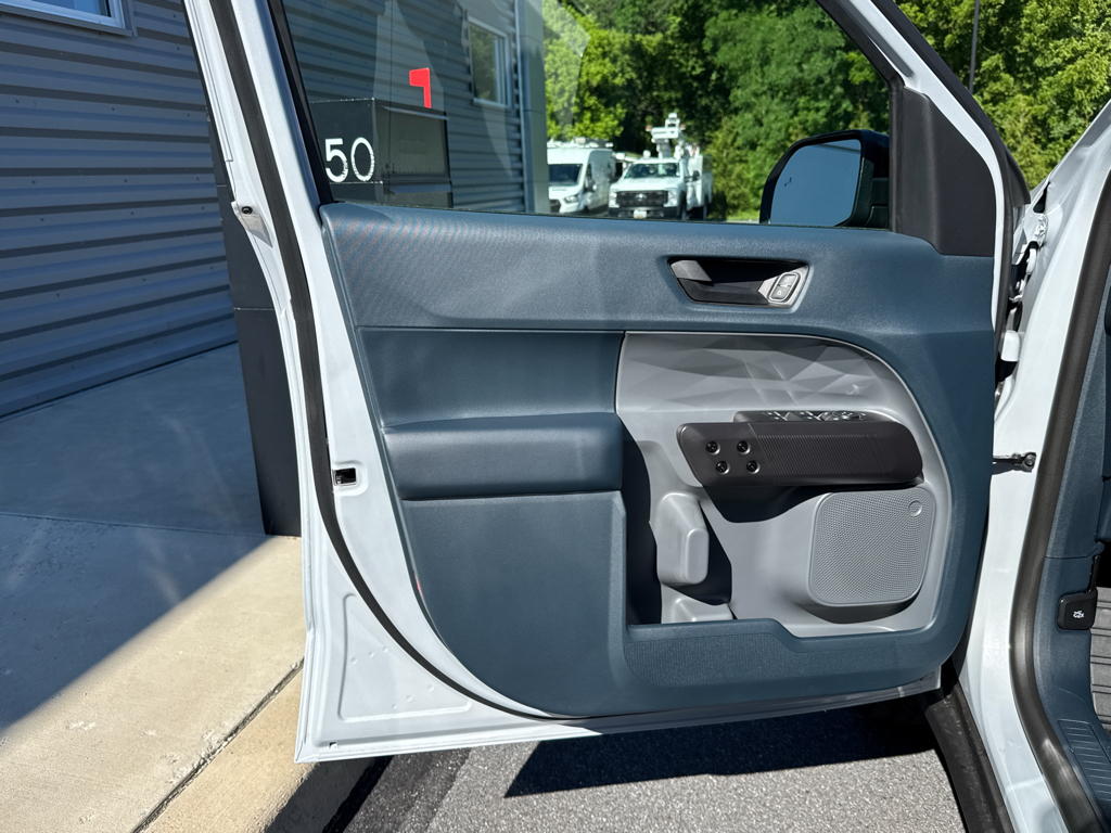 New 2026 Space White Metallic Ford XLT image 25