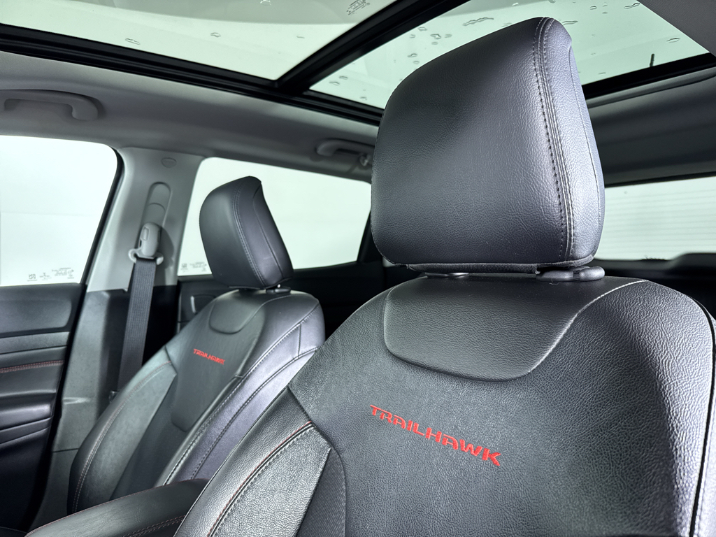 Used 2022 Sting-Gray Clearcoat Jeep Trailhawk image 7