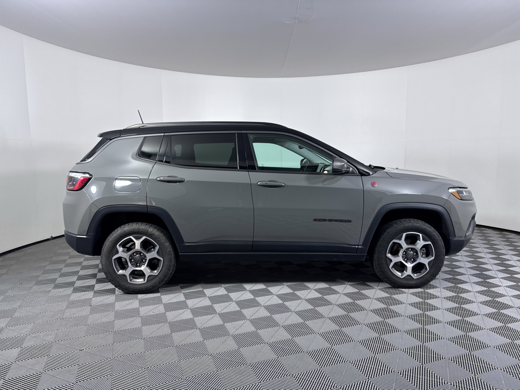 Used 2022 Sting-Gray Clearcoat Jeep Trailhawk image 13