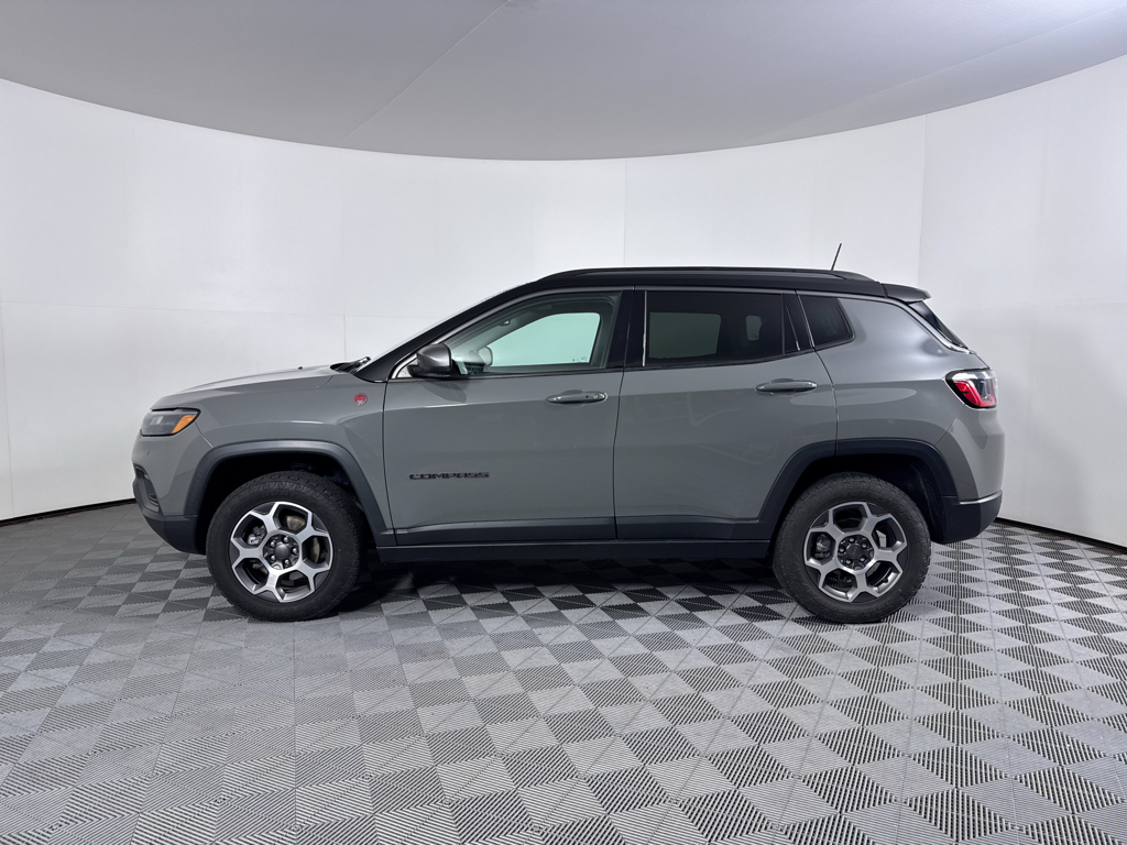 Used 2022 Sting-Gray Clearcoat Jeep Trailhawk image 12