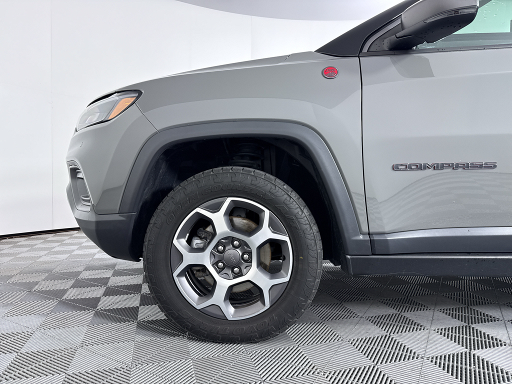Used 2022 Sting-Gray Clearcoat Jeep Trailhawk image 19