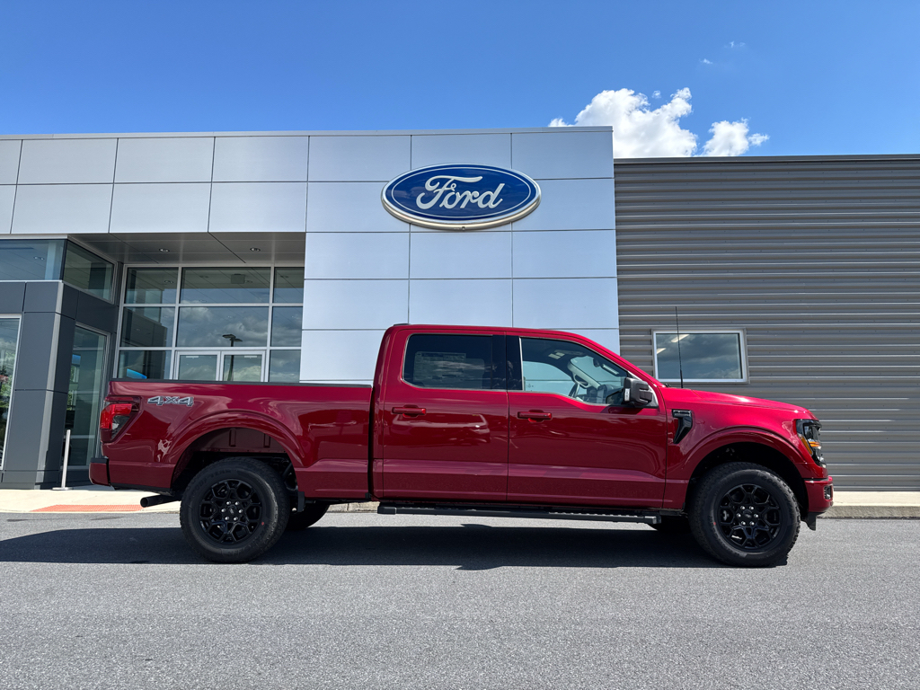 New 2026 Ruby Red Metallic Tinted Clearcoat Ford XLT image 2