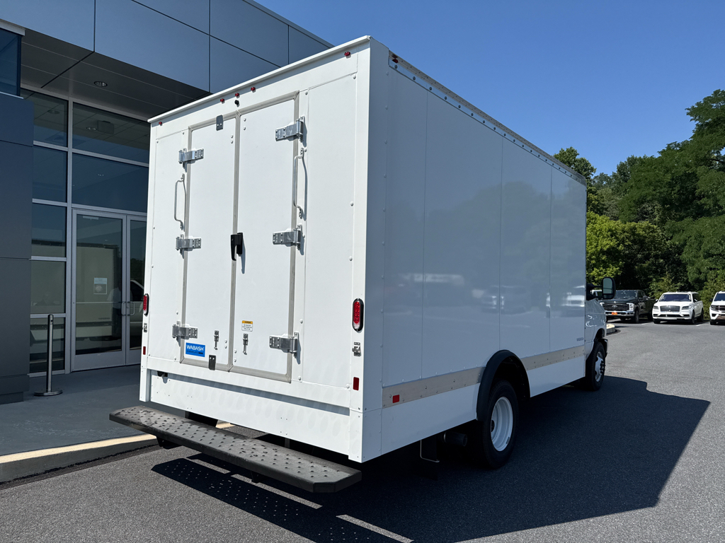 New 2026 Oxford White Ford Base image 18