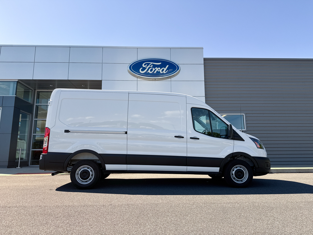 New 2026 Oxford White Ford Base image 2