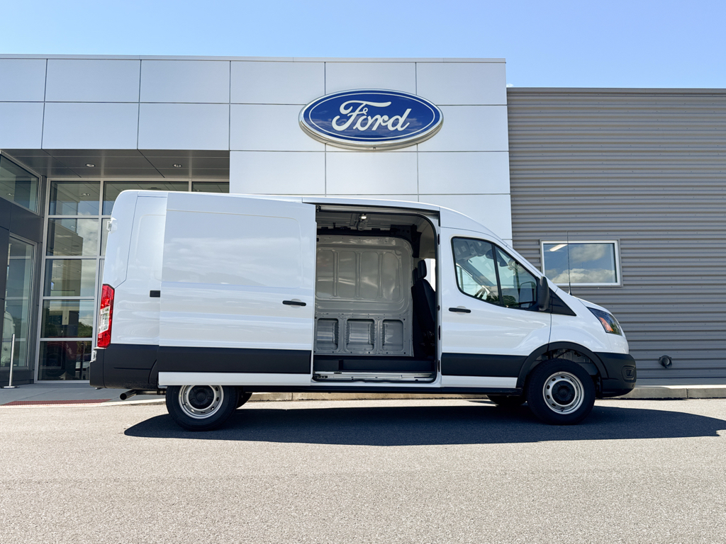 New 2026 Oxford White Ford Base image 3