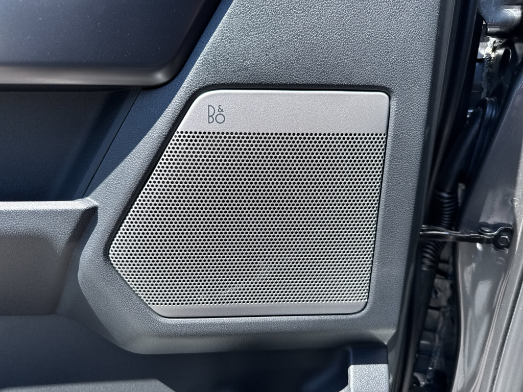 New 2026 Carbonized Gray Metallic Ford LARIAT image 26