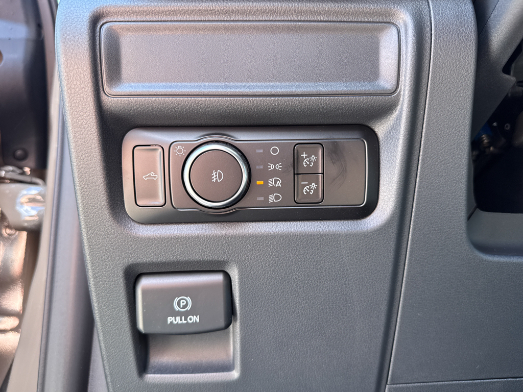 New 2026 Marsh Gray Ford XLT image 25