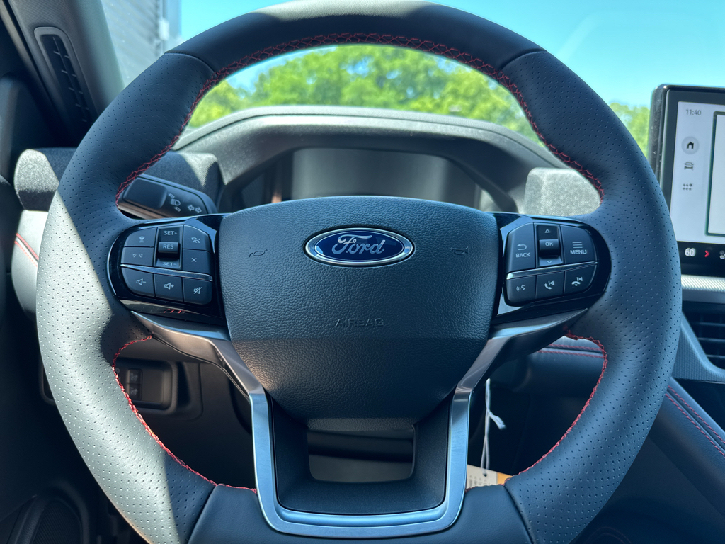 New 2026 Space White Metallic Ford ST-Line image 19