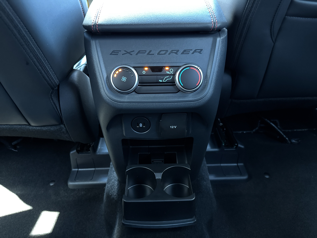 New 2026 Space White Metallic Ford ST-Line image 22