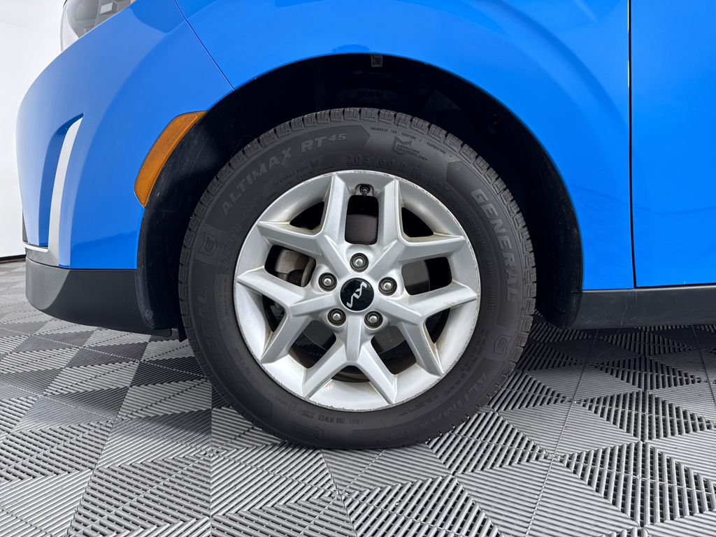 Used 2023 Surf Blue w/Black Roof Kia S image 19