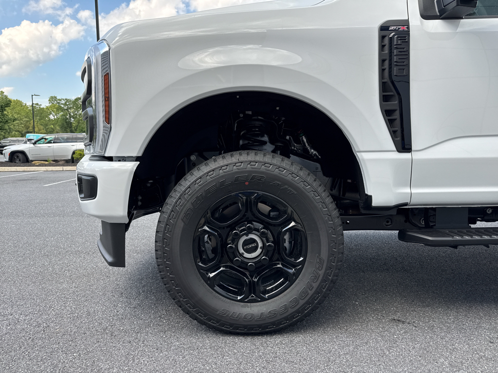 New 2026 Oxford White Ford  image 22