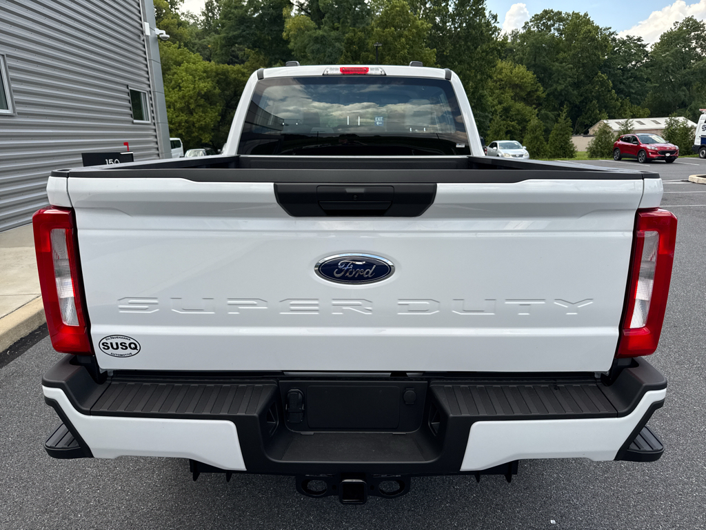 New 2026 Oxford White Ford  image 13