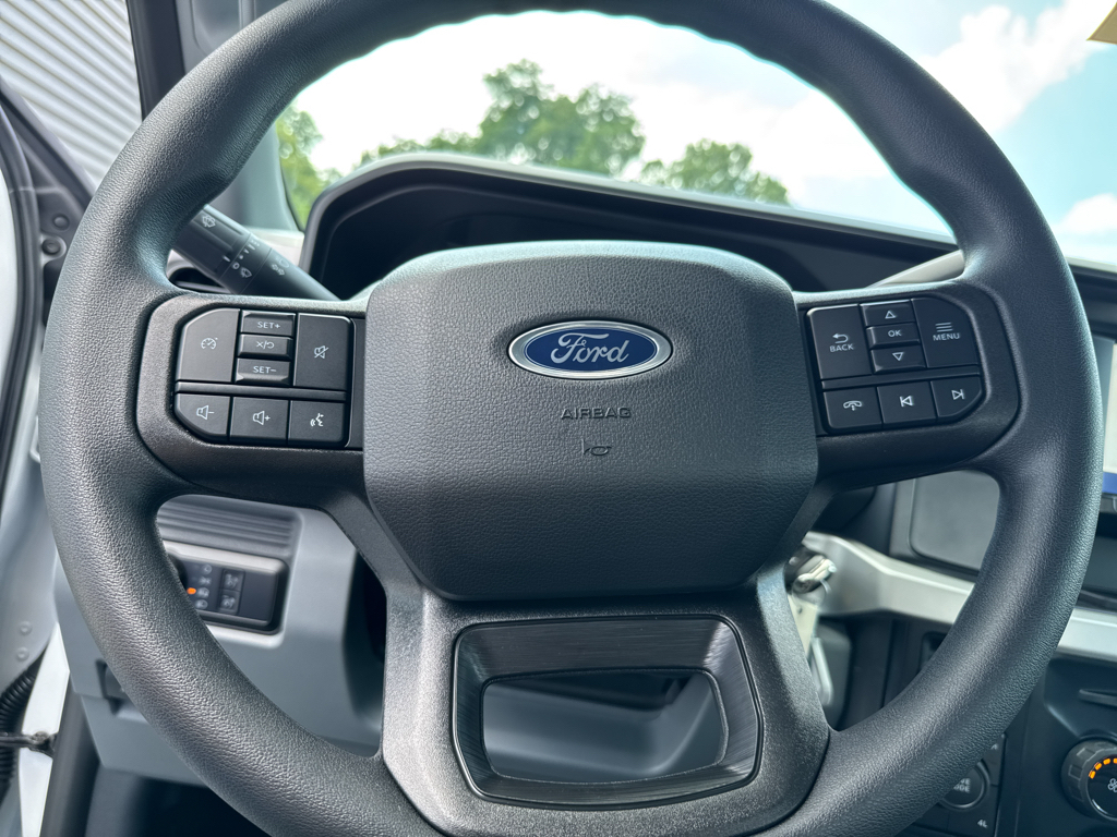 New 2026 Oxford White Ford  image 23