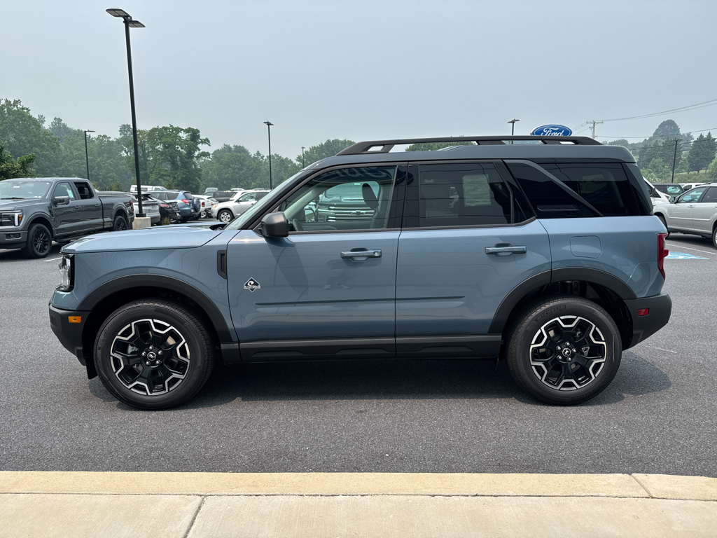 New 2026 Azure Gray Metallic Tri-coat Ford Outer Banks image 12