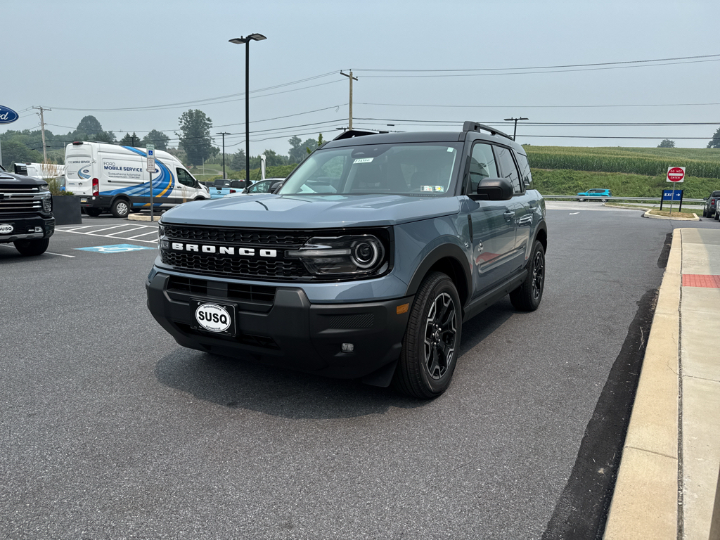 New 2026 Azure Gray Metallic Tri-coat Ford Outer Banks image 16