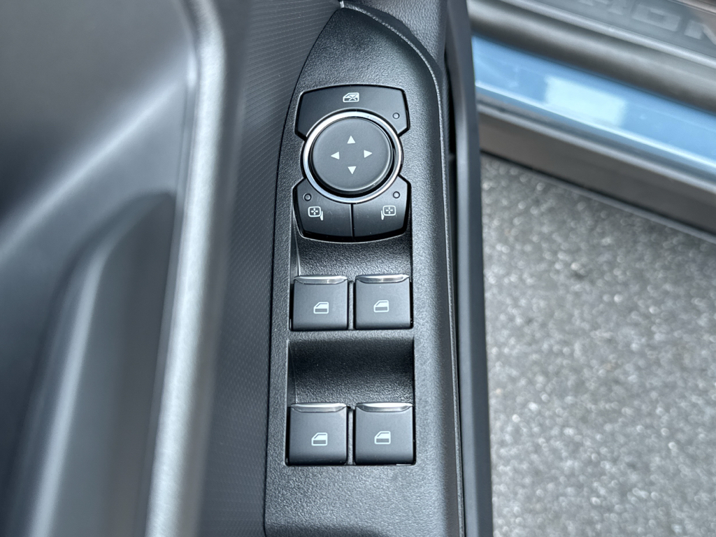 New 2026 Azure Gray Metallic Tri-coat Ford Outer Banks image 23